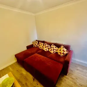 https://3-bed-sky-apartment-se15-peckham.cambridgehotelsuk.com