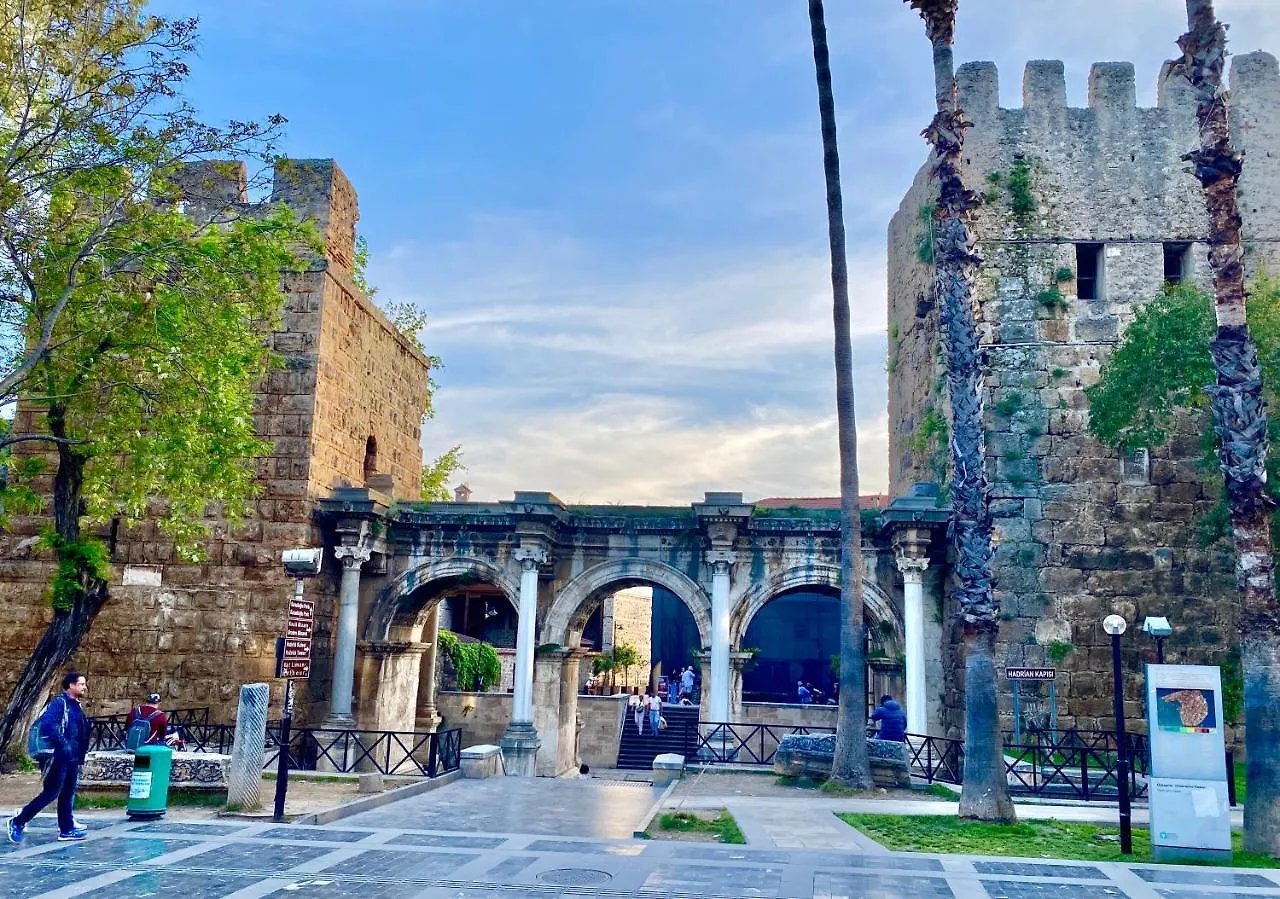Old Town Famous Aparts Apartment Antalya